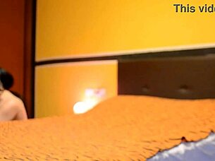 Camara escondida bianca montando y chupando 😈