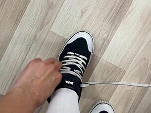 Footfetish fun with brunette milf in sneakers and socks, sexy lesbian homemade vibes 😍