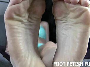 She Gets Hot From Foot Play