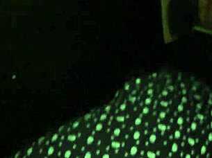 I went to the swing and made the 18-year-old suck my dick in the gloryhole, she drank all the cum