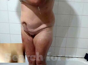 thot in texas washes her dirty latina pussy