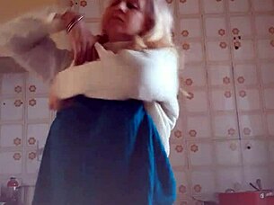 i'm playing with toys and my wife, watching her shaved pussy and big ass