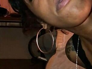 Ebony royalty enjoys some creamy fun with loyalty