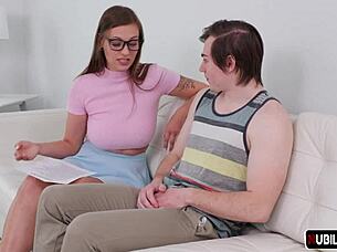 Can Kenzie Love Focus With That Blowjob?