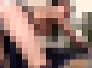 Hei, te-am prins iarăși uitându-te sub fusta mea 😏