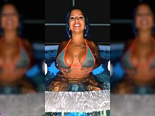 watch this bikini babe squirt solo, amazing