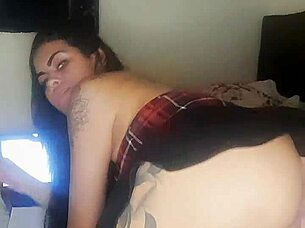 Bia The Hot Student Shows Her Pussy Without Panties