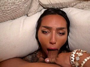 Sisi Rose lets Teddy Tarantino cum on her body