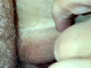 Amateur Uses Toys For Cumshot Fun?