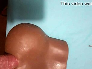 i kiss my black toy and ejaculate all over it, it's so hot