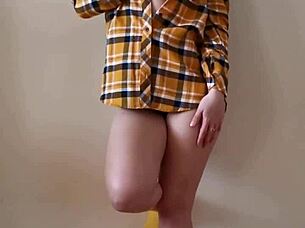 young big ass slut masturbates wet for you, squirting everywhere