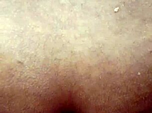 preta do cu guloso enjoys blowbang and anal