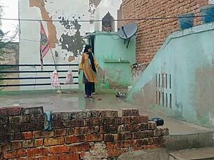 young girl full chudai in rainy season hindi audio