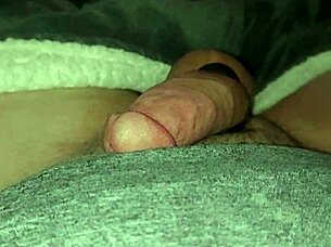 I'am masturbating my cock in solo session