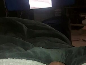 I'am masturbating my cock in solo session