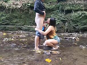 pinay scandal in the stream: is she getting fucked by the troop in public outdoor sex?