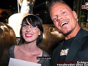 Deutsche 18 Jährige Studentin Mit Brille Online Abgeschleppt Für Einen Fick