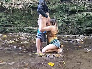 pinay scandal in the stream: is she getting fucked by the troop in public outdoor sex?