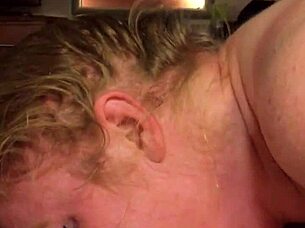 White girl sucks cock eagerly 🍆