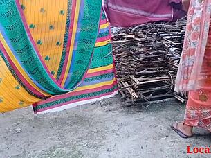 Indian bhabi enjoys outdoor sex with handjob on webcam.