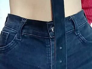 playing with a belt on my pussy 😏