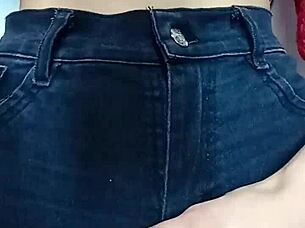 playing with a belt on my pussy 😏