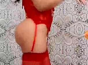 Watch This Ass Bouncing Like Crazy In The Scene