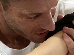 Anny Aurora's Feet Licked Before Cumshot?