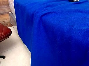 i'm haley jonnes, ebony babe getting assfucked on webcam