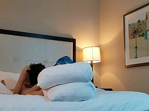 Petite alternative woman sucks dick 😘