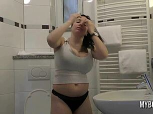 Talia Amanda's big natural boobs arouse morning boner intensely