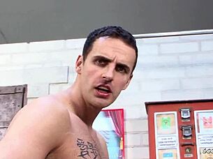 Teen 18+ Mega Ass Fucked for Cash at Berlin Street Casting?