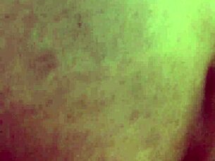 THE BLONDE SAYS GOODBYE TO 2023 BY SITTING AND BREAKING HER NEW ANUS WITH PLEASURE