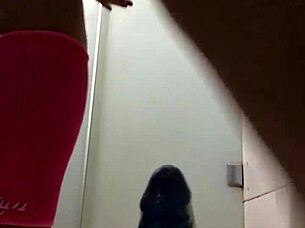 THE BLONDE SAYS GOODBYE TO 2023 BY SITTING AND BREAKING HER NEW ANUS WITH PLEASURE