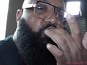 Behind the scenes with Fernanda Alvarez in lingerie 😍