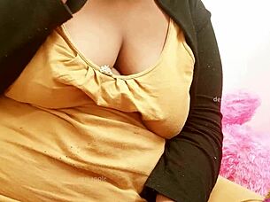 Sexy Bhutan Bahbhi Shows Off Her Big Boobs And Tits