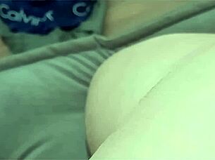 vivi guedez rides anal and twerks so deliciously