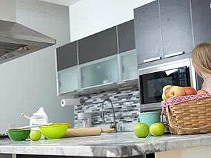 kylie shay opens legs wide for sweet action 😋