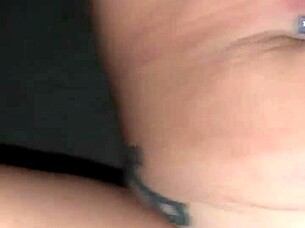 לקסי לאוקס מצטרפת לסווינגרס לבגידה מילף זיון עם זין מפלצתי