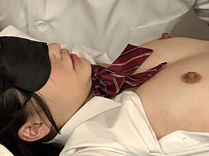 นวดครั้งแรกกลายเป็นซุกซนกับสาวญี่ปุ่นขี้อาย