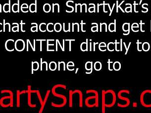 Kokot ninja a smartykat314 chytili svou nevlastní sestru kurvu na drsný doggystyle sex. Šaty roztrhané, když ji ohnuli.