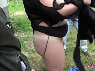 Pamela jest jedną z najbardziej zdzirawych włoskich milfów