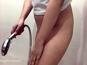 สาวฟิลิปปินส์วัย 18+ โดนจับได้รูดตัวเองในห้องน้ำสาธารณะกลางเรื่องอื้อฉาวกลางแจ้ง