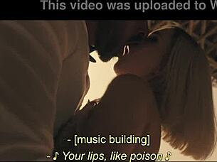 Isteri Itali Haus Batang Monster dalam Seks Seragam Keras