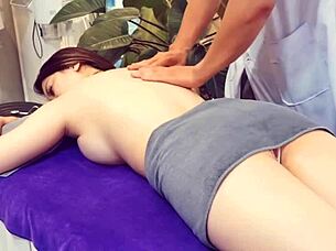 부드러운 일본 오일 마사지와 숨겨진 쾌락 궁금해?