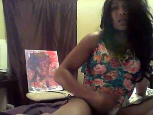 Hei, lihat TS Tgirl Crystyl Diamond dalam Aksi Trap di Atlanta