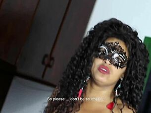 Oletko nähnyt Debora Blun ja kaksi söpöä brasilialaista tyttöä tässä kultaisessa suihkussa kolmisin?