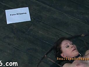 ชายหนุ่ม ฉันพลาดดูฉาก sadomasochism... เย็ดแน่นปิดกับ femdom แรง!