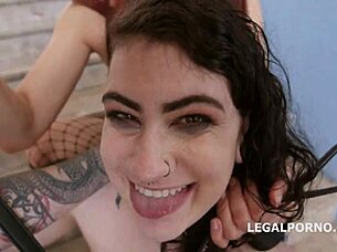 أحمر شعر تحصل على كريمة شرجية عميقة