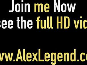 Latina quente Rikki Rumor monta e dedilha pau grande de Alex Legends para facial